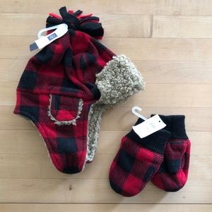 Baby GAP hat and mitten set